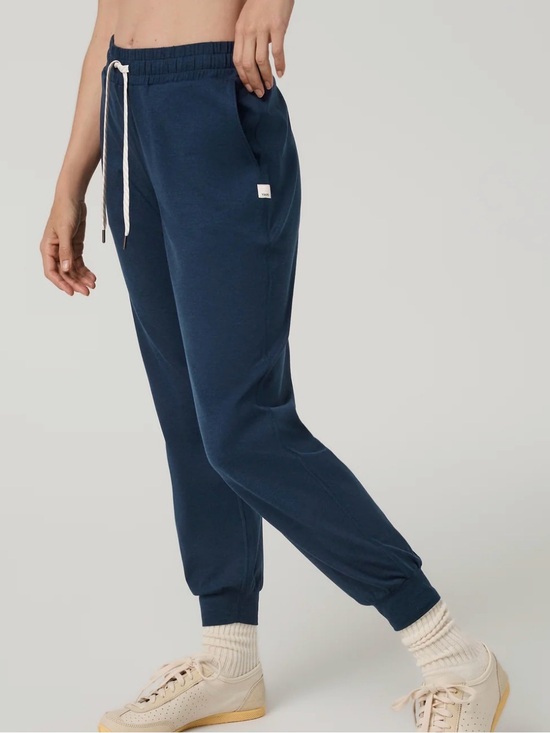 Vuori Pants - Vuori Performance Jogger Pants. Size Small. Navy